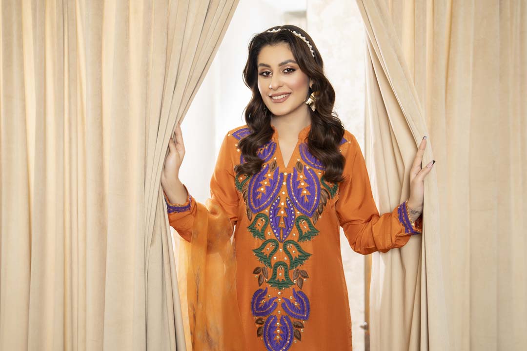 Vibrant Elegance Ensemble